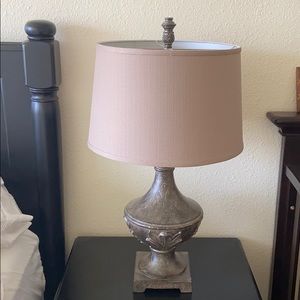 2 lamps